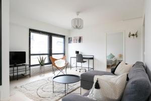 2ndhomes Mikonkatu Apartments next to Railway Station