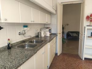 Centric apartment 100m from the beach