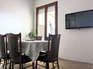 Centric apartment 100m from the beach