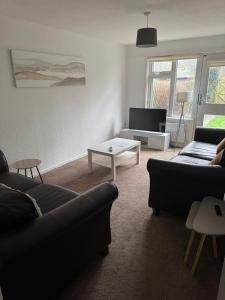 Large 2 bedroom house