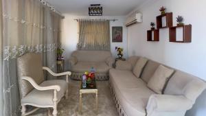 ابوالهول السياحي والاهرامات