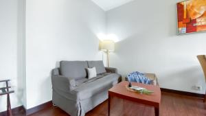 1BR Queen Bed at Marina Ancol Apartment near Dufan By Travelio