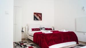 2 Spacious Apts for 6P, Only 7Min to Stadthalle