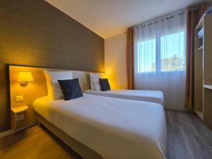 Hotels Hotel Le SAINT-GENIES : photos des chambres
