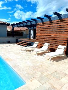 Villas Villa Moderne avec Piscine proche Narbonne : photos des chambres