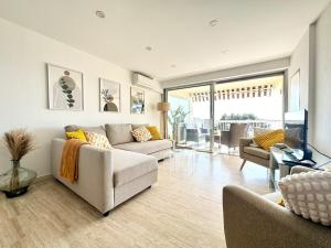 Beau 65 M2 en Front de Mer à St Raphaël - Piscine