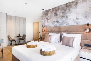 Fly Room - S5 - MPolo