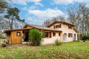 Maisons de vacances Le Bois de la Hutte - Piscine privee : photos des chambres