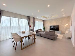 Luxury 3BR Triplex Jacuzzi & Sea View PANDORA RESIDENCES