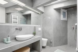 Acropolis Secret Apartment