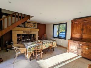 Villas Propriete en pleine nature,grands espaces,, Perigord Noir, piscine chauffee, climatisation,wifi : photos des chambres