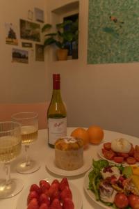 Room 51ㅣprivateㅣWiFiㅣcozyㅣcomfyㅣ3min Suyu Stn