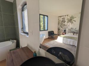 Villas Propriete en pleine nature,grands espaces,, Perigord Noir, piscine chauffee, climatisation,wifi : photos des chambres