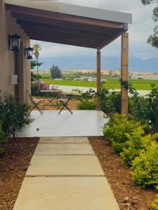 Self Check-in River View Suite