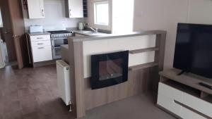 Cosy Caravan At Sandy Bay, In The Heart Of Northumberland Ref 29015Wv