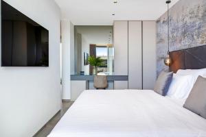 Fly Room - S6 - MPolo