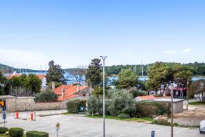 Fly Room - S7 - MPolo