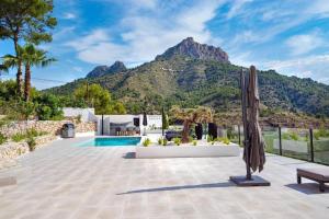 Luxury Villa with Mediterranean and Calpe City