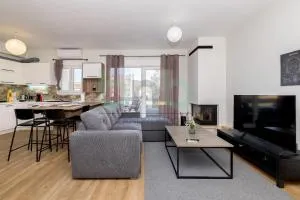 Luxurious Tsimiski 2nd Floor - Kallithéa