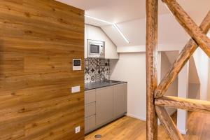 Lisbon Center History Apartment 106 Letters