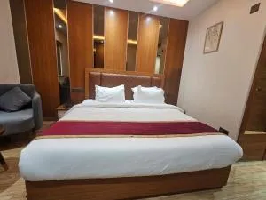 Hotel Elara - Mājra