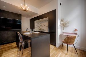 OIQIA • Élégance