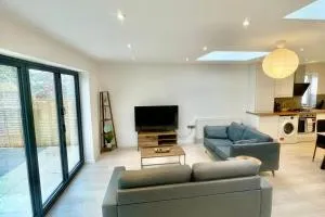 Beautiful 3 bed apartment in cambridge - sleeps 7 - Milton