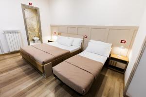 Double Room with Extra Bed room in La Vite Vaticana