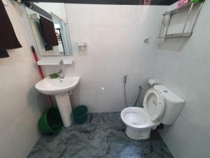 New Happy House Mirissa