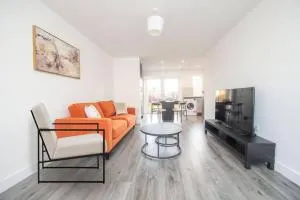 Brand-New 3-Bed Home - Liverpool - Maghull