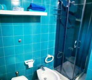 A window on the saline beach img31