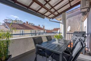 Apartment Burle with Balcony