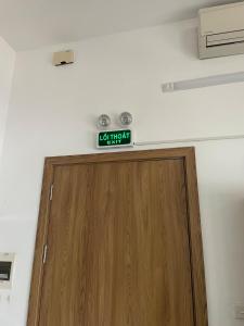 Walk 5mins to Hoan Kiem lake