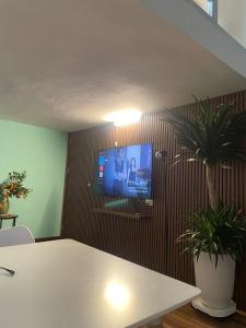 Walk 5mins to Hoan Kiem lake