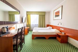 Economy Twin Room room in Hit Hotel
