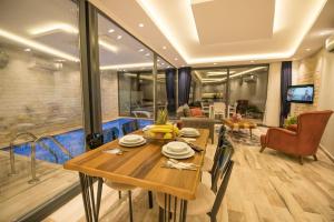 Suite with sea views