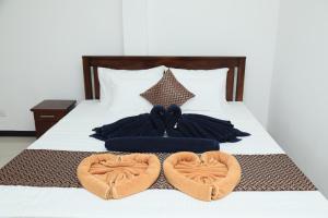 Crystal Wave Holiday Resort Polhena