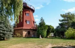 Nice Home In Neukalen - Salem