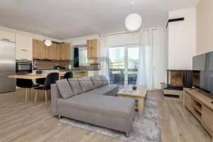 Luxurious Tsimiski 3BDR 4th Floor - Kallithéa