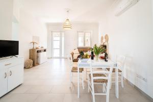 Villa Maris - giardino-parcheggio-veranda esterna