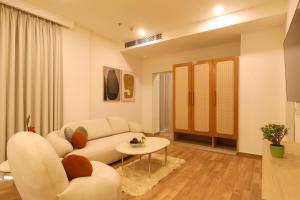 AR Suites KLJ Square