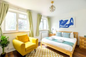 Modernized 2 storey 2BR with Garden near Angel St