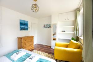 Modernized 2 storey 2BR with Garden near Angel St