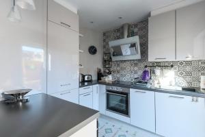 Appartements Aigues-Mortes remparts, renovated old apartment : photos des chambres