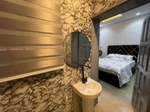 Castle Luxury Shortlet - Oshogbo