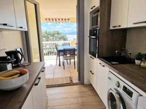 Beau 65 M2 en Front de Mer à St Raphaël - Piscine