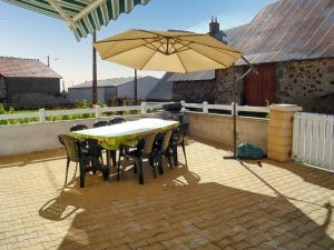 Maison de charme à Valuéjols avec vue sur les montagnes