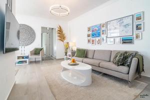 Victoria Blu Apartment Ref #95