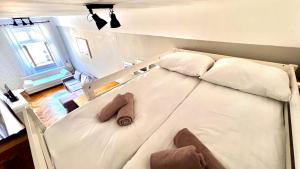 Cinema Apartment with a view of Old Town