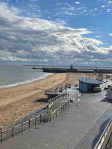 Ramsgate Harbour Retreat